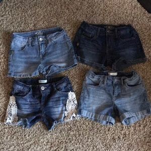 LOT OF 4 Pair of shorts girls (8)